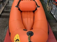 Фотография "ЭКШН-300" - одноместная надувная лодка ПВХ или ТПУ с надувным дном с самоотливом (НДНД) из ПВХ (PVC) ТПУ (TPU) 210D ТПУ (TPU) 420D ТаймТриал
