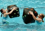 Фотография "ИГРАЛЬНЫЕ КОСТИ" - надувной водный аттракцион для детей, буй из ПВХ (PVC) ТаймТриал