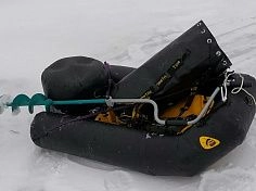Фотография "ОКУНЬ" - надувные сани (салазки) с пуфиком для зимней рыбалки из ПВХ (PVC) ТаймТриал