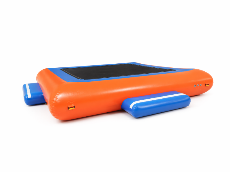 Фотография Надувной квадратный батут для детских праздников, использования на воде и аквапарков из ткань ПВХ ТаймТриал