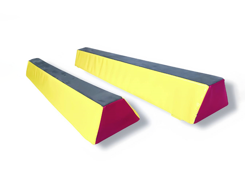 Фотография "БРЕВНО ТРАПЕЦИЯ" - Мягкий модуль для гимнастики для использования в спортивном зале детского сада, школы или спортивного клуба для детей и подростков из ткань ПВХ (PVC) ТаймТриал