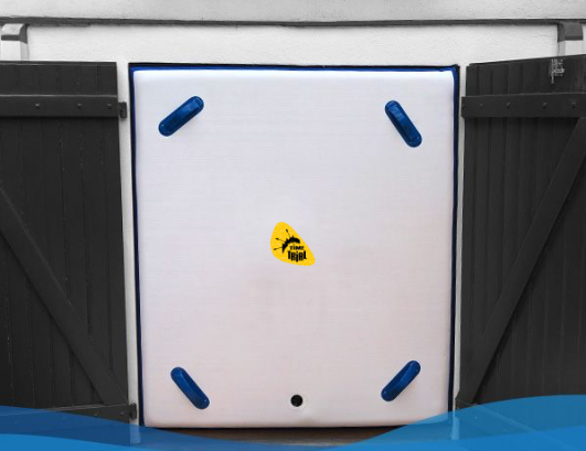 Фотография Надувной мобильный барьер от наводнения, потопа в доме (минидамба) из ткань AIRDECK ПВХ (DROP STITCH PVC) ТаймТриал