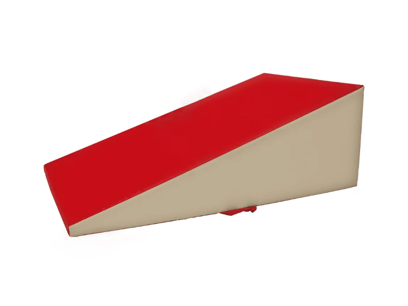 Фотография "БОЛЬШОЙ ТРЕУГОЛЬНИК" - Мягкий модуль для гимнастики для использования в спортивном зале детского сада, школы или спортивного клуба для детей и подростков из ткань ПВХ (PVC) ТаймТриал