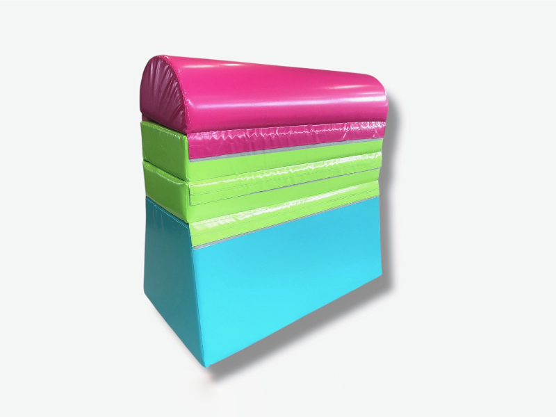 Фотография "МЯГКИЙ КОНЬ" - Комплект мягких модулей для гимнастики для использования в спортивном зале детского сада, школы или спортивного клуба для детей и подростков из ткань ПВХ (PVC) ТаймТриал