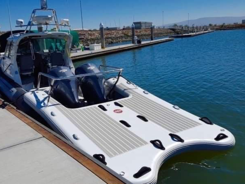 Фотография Надувная мобильная палуба для катера/яхты под мотор из AirDeck (надувная палуба) из ткань AirDeck ПВХ (воздушная палуба) ткань AirDeck ТПУ (воздушная палуба) ТаймТриал