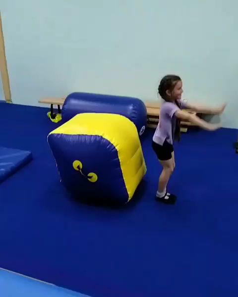 Надувной гимнастический фляк-тренер «Лимон»