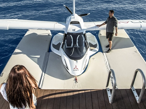 Надувной причал (платформа, пирс, пристань) AirDeck для гидроплана, самолета