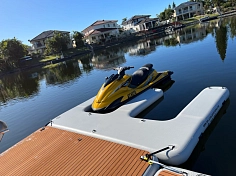 Фотография Надувной причал (понтон, пирс, пристань) из AirDeck Drop Stitch для гидроцикла, швертбота из ткань AIRDECK ПВХ (DROP STITCH PVC) ТаймТриал