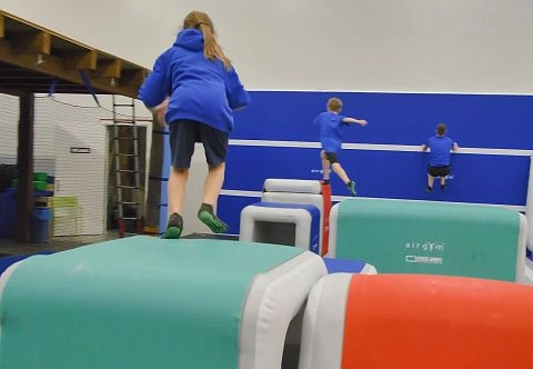 Универсальный безопасный тренажер для паркура