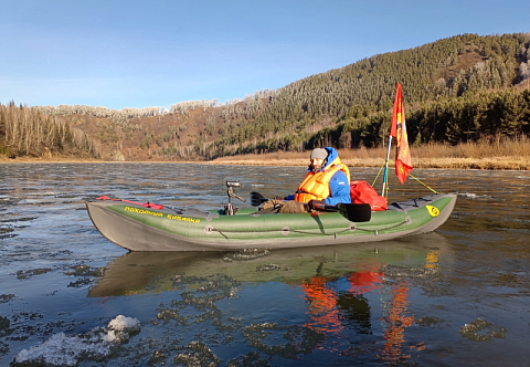 &quot;ВЕГА-2 СПОРТ&quot; - быстроходная надувная байдарка с надувным дном (двухместная) для водных походов, сплавам по рекам, озеру, морю. Штевневая