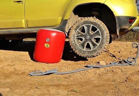 Надувной (воздушный) автомобильный домкрат для внедорожников и др. автомобилей. Пневмодомкрат Air Jack