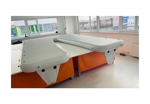 Надувная плот-платформа (причал, пирс) для каяков, сияков и отдыха на море