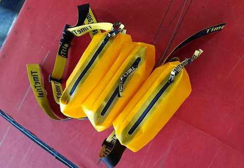 Сумка брызгозащитная поясная Лайт-ТТ из ТПУ для документов, телефона для защиты во время сплава, рафтинга, водного похода