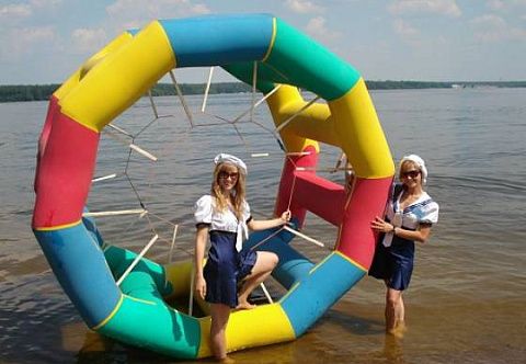 &quot;БЕЛИЧЬЕ КОЛЕСО&quot; - водный надувной командный аттракцион
