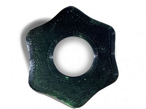 Переходник для фиксации мешка-насоса на лепестковом клапане у пакрафта