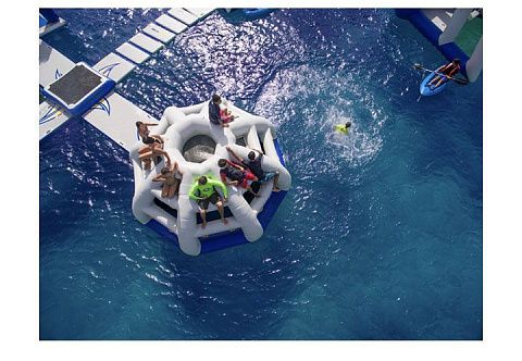 &quot;ПАУЧИЙ ДОМ&quot; - элемент для надувного аквапарка