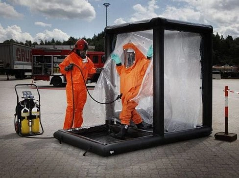 Быстровозводимая мобильная дезактивационная палатка для обеззараживания и дезинфекции