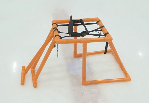 Oпopa для oбучения катания фигуриста (помощник, тренажер)