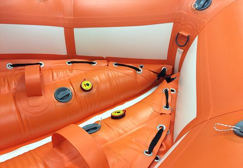 &quot;СПРИНТ-6&quot; - спортивный шестиместный рафт для соревнований по Рафтингу