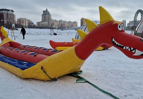 Защитный ПВХ чехол для надувного аттракциона банана, саней