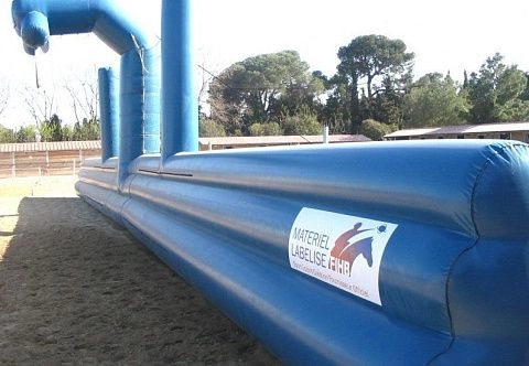 Надувные защитные борта для занятий и соревнований по конному спорту