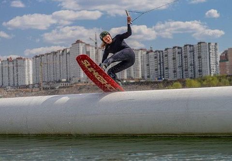 «ПАЙП» - надувная безопасная фигура для тренировок вейкбординга, вейк парка