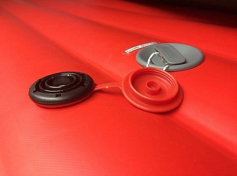 Стравливающий предохранительный клапан для лодки, рафта, байдарки