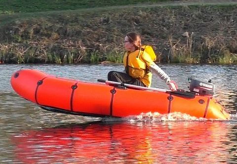 &quot;ФИШКА ЛАЙТ&quot; - рыболовная транцевая моторно-гребная лодка из ТПУ с надувным дном НДНД