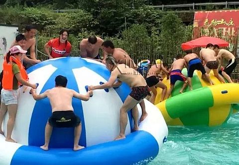 "САТУРН" - надувной водный аттракцион для детей, взрослых для озера, в бассейн, аквапарк, море, бизнеса, пляжа