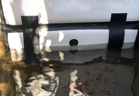 Надувной мобильный барьер от наводнения, потопа в доме (минидамба)