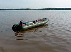 Фотография "УРАН-550" - надувная моторная лодка Кабот ПВХ с транцем под мотор, с надувным дном НДВД из ткань ПВХ (PVC) ТаймТриал