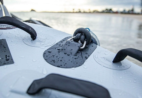 Надувная мобильная палуба для гидроцикла из AirDeck (надувная палуба)