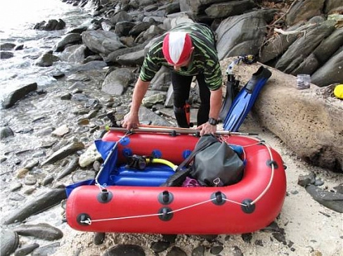 Надувной плотик буй для подводной охоты. Легкий плот из TPU