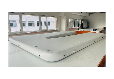 Надувная плот-платформа (причал, пирс) для каяков, сияков и отдыха на море