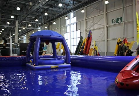 Надувная беседка для отдыха на воде