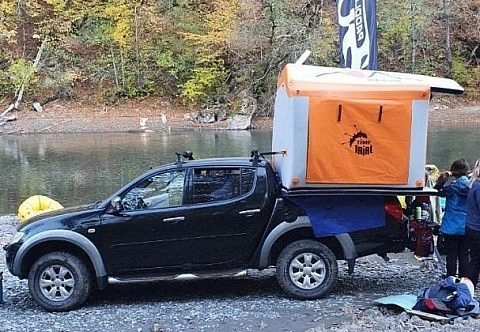 Надувная автомобильная палатка для пикапа