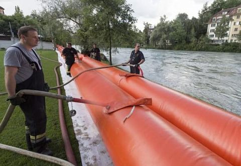 Эластичная мобильная водоналивная защитная дамба из ПВХ