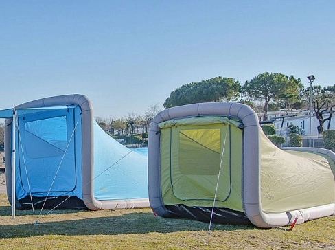 Надувная туристическая палатка для кемпинга