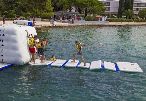 &quot;ВОДНАЯ ДОРОЖКА&quot; - аттракцион надувной для аквапарков
