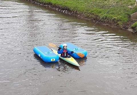 Надувная предстартовая площадка для соревнований по гребному слалому