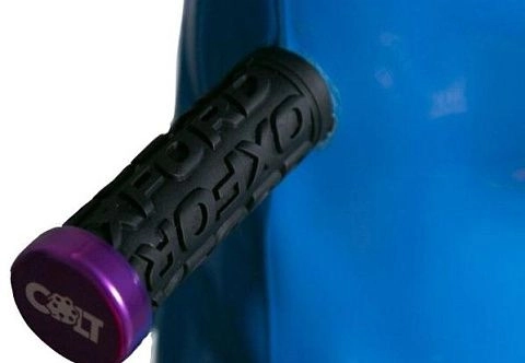 Торцевые заглушки для ассистентов фигуриста