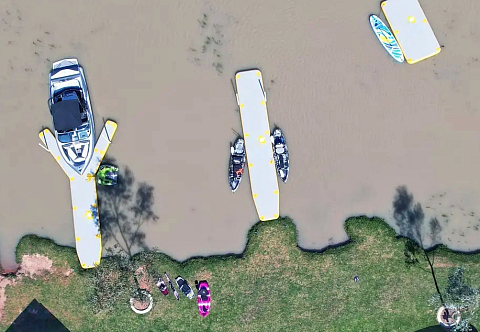 Надувная платформа (пирс, пристань, причал) из AirDeck (воздушная палуба) для катера, гидроцикла