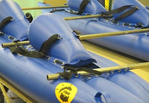 Сиденье (банка) для надувного катамарана