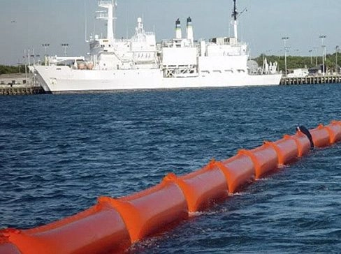Надувные защитные боновые ограждения. Нефтесборные сооружения
