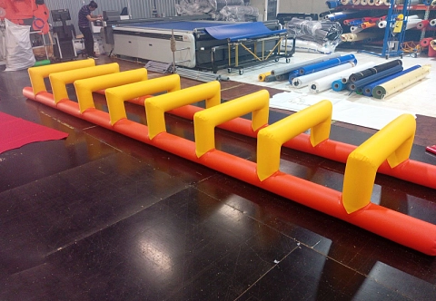 Надувные спортивные полосы препятствий для соревнований