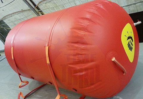 Понтон надувной цилиндрический для водолазов, подъема из воды грузов