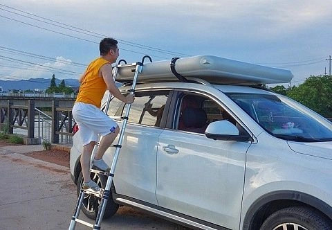 Надувная платформа под палатку на крышу автомобиля