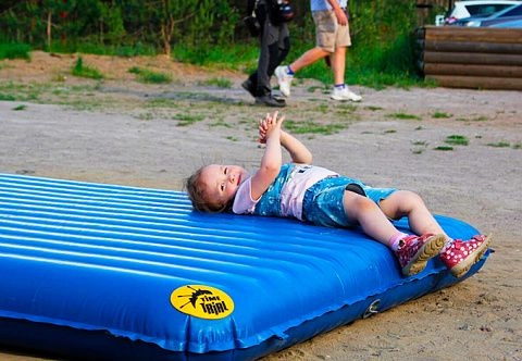 Матрас надувной ПВХ (высота 15 см)