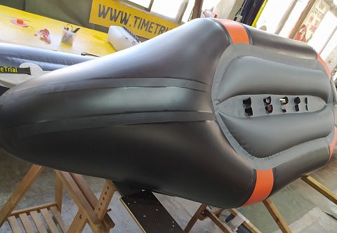 "ВОЛНОБОЙ" - одноместный надувной пакрафт (паккаяк) из ТПУ с надувным дном НДНД с самоотливом для сплава по бурной воде "ВОЛНОБОЙ" - одноместный надувной пакрафт (паккаяк) из ТПУ с надувным дном НДНД с самоотливом для сплава по бурной воде