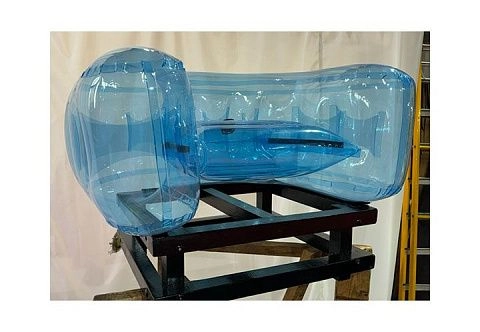 Надувное прозрачное кресло